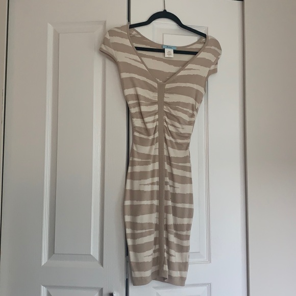 Soft fitted ruched Dress - Picture 1 of 4